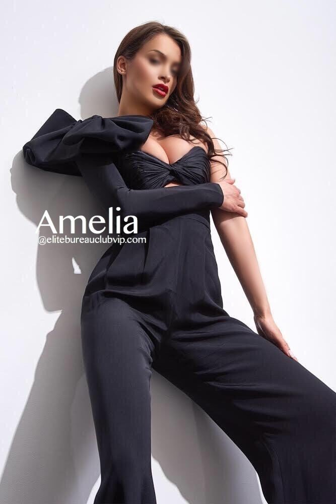 New VIP Model Amelia